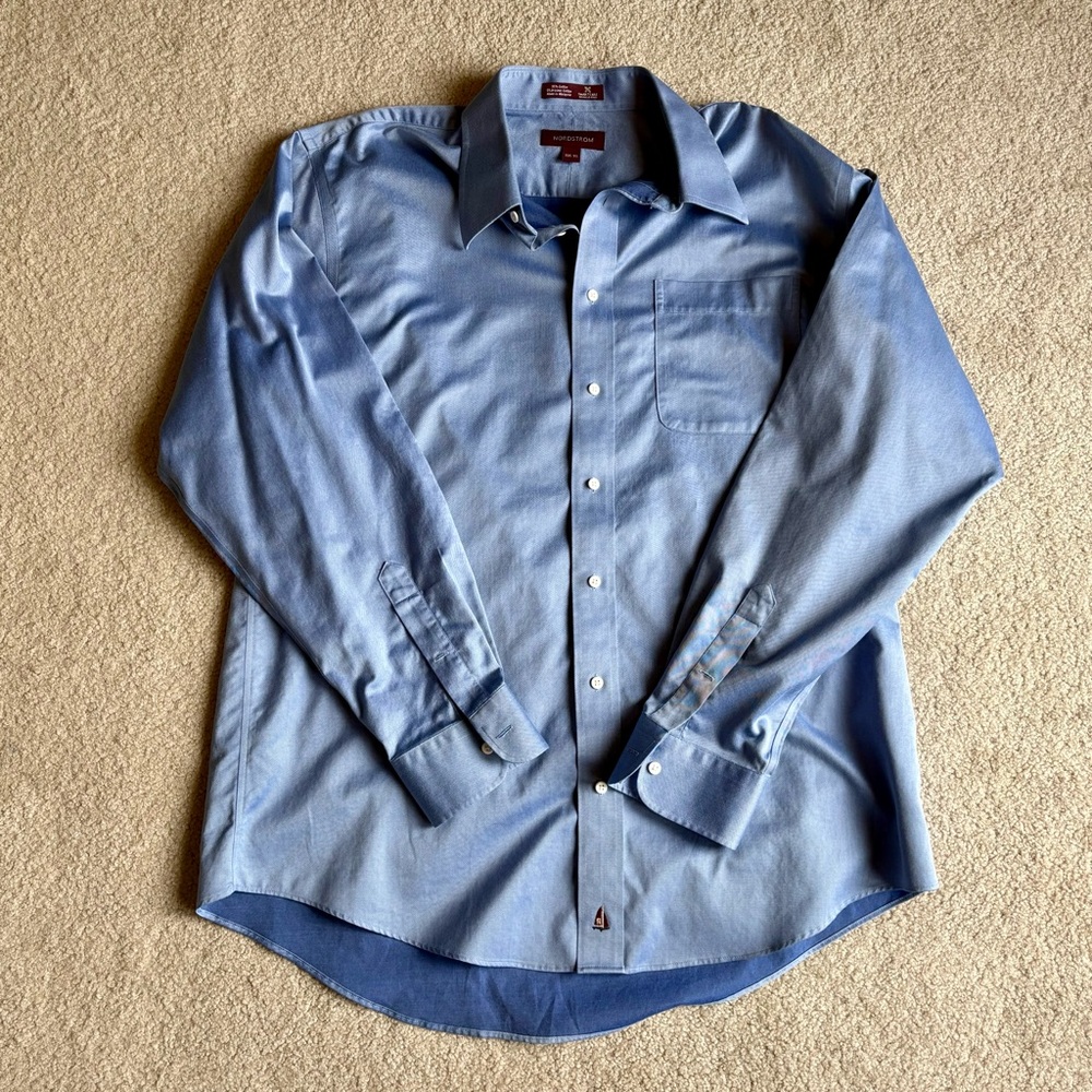 Nordstrom Men’s Dress Shirt 16.5/35 – Excellent Condition